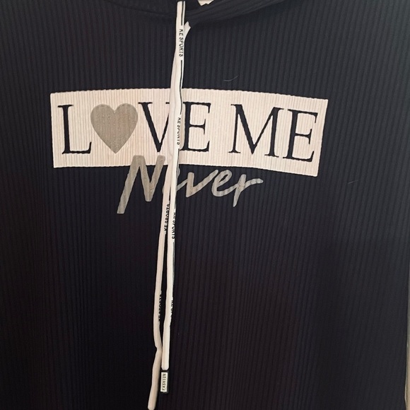 Diya Ribbed w/hood NWT - Picture 2 of 8